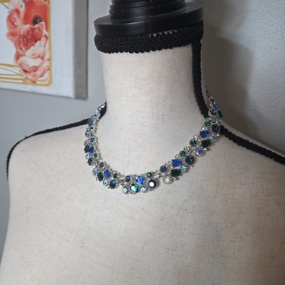 vtg Lisner blue green prong set rhinestone necklace mid century blingy signed - Picture 4 of 16